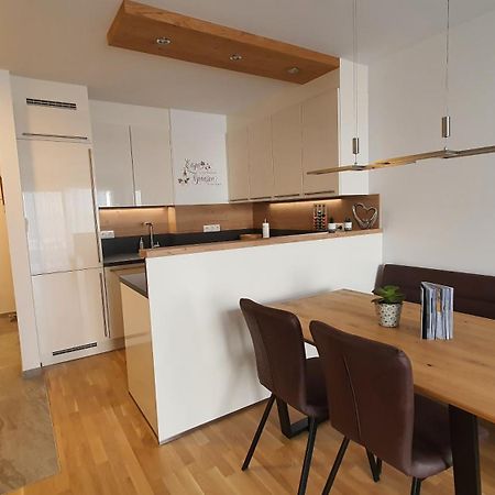 Luxurioeses Apartment Mit Garten & Terrasse In Der Naehe Vom See Im Schoenen Salzkammergut غموندين المظهر الخارجي الصورة