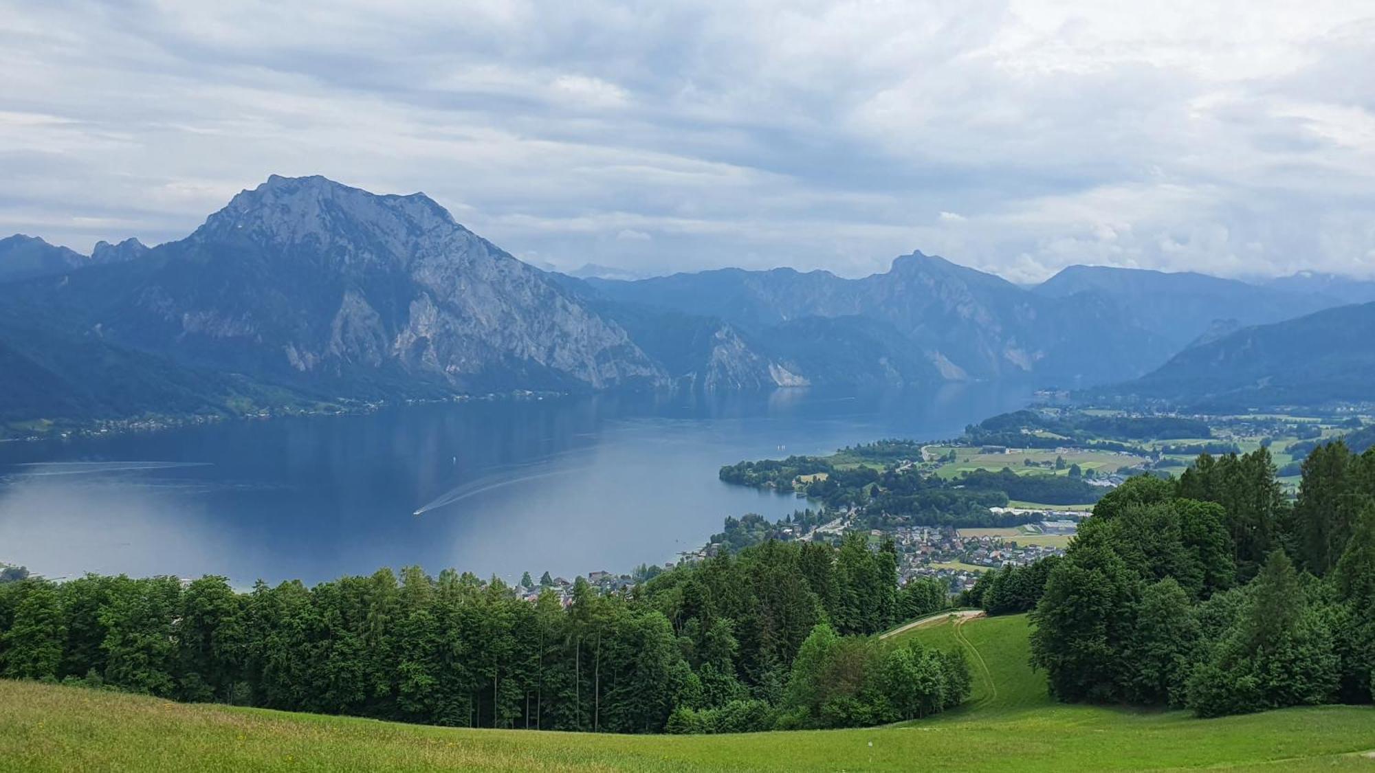 Luxurioeses Apartment Mit Garten & Terrasse In Der Naehe Vom See Im Schoenen Salzkammergut غموندين المظهر الخارجي الصورة